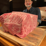 肉料理かなえ - サーロインと亮介シェフ