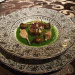 La maison du caviar 17℃ - グルヌイユ（フランス産のカエル）、シャラン産エスカルゴ、ケールのソース