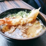 讃岐製麺 - 肉うどん 海老天トッピング