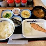 松屋 - 焼鮭定食 納豆 490円