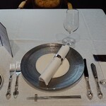 シャトー　ラ・パルム・ドール - テーブルセットアップ状況