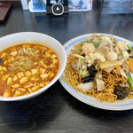 中華料理 長城 - 麻婆ラーメン@550円(税抜)&五目バリそば@650円(税抜)