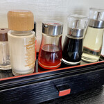 中華料理 長城 - 卓上調味料