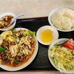 紅花 - B定食(豚肉とキャベツの味噌炒め)850円税込み