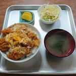 Oomiya Shiyokudou - カツ丼 750円