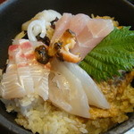 ファミリーレストラン大家族 - 能登海鮮丼