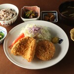 Today's fried food platter set meal