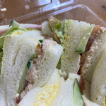 ケーワン - ツナサンド、タマゴサンド、ハムサンドを一緒に食べられて良かったです