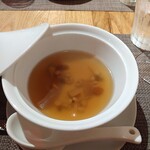 fu-fu shisen - 薬膳蒸しスープ