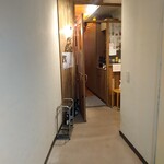 fu-fu shisen - お店入り口（手前右側が「獺祭」）