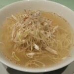 新世界菜館 - 蒸し鶏とネギのあっさりそば