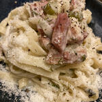trattoria e poi - 自家製ベーコンとウイキョウのクリームパスタ