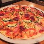 HOPS - 夏野菜・チョリソー・サラミのスパイシーピザ
