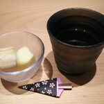 だし 和食 福もと - 食後のフルーツとお茶