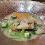 今石飯店 涼華 - 甘鯛　魚白湯　空芯菜炒め添え
            　甘鯛の美味しさもさることながら、甘鯛から取った白湯が最高に旨い⭐️⭐️⭐️⭐️⭐️
            