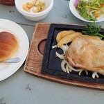 ロペ倶楽部 テラスレストラン - チキンソテー