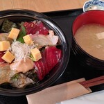 にほんしゅ ほたる - 二色漬け丼 特製胡麻ダレ ¥850