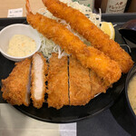 松乃家 - ロースかつ&海老フライ定食　840円