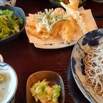 農家食堂 神明そば 慶 - 海老と野菜天付きの二八蕎麦