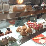 阿蘇レストラン&菓子屋 ギフト - お菓子の陳列