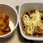 Yoshinoya - 左：唐揚げ×2個、右：牛カルビ皿