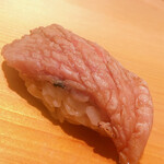 すが弥 - 追加のカマ筋。炙ります