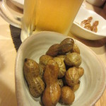 旬菜 筑前 - お通しは茹でピーナツ