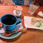カフェアンドフード エルディーケー - ホットコーヒーも美味しかったですよ！