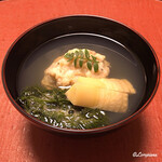 御料理 寺沢 - 蛤真薯と筍と生松藻の椀