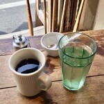 アームズ - セットホットコーヒー220円