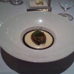 ラ・ベ - 鮑の海草バターソテー、同心円状の奇抜な見た目、皿がデカイ♪