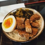 龍潭酒家 - 魯肉飯