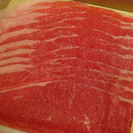 しゃぶしゃぶ温野菜 - 牛カルビ、しゃぶしゃぶすると半分くらいの大きさに・・・