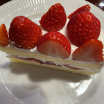 Tsubakiya Kafe - ショートケーキ。良い苺を使っている