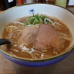 麺や輝 - ラーメン(750円、斜め上から)