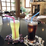 ピノ・グリ - ◆アイスコーヒー(300円）、グリーングアバジュース（300円）、、どちらもセット割引料金。