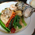 ステーキ・洋食のTANTO屋 - 鯛と魚介のポワレ　2021.5