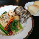 ステーキ・洋食のTANTO屋 - 鯛と魚介のポワレ　2021.5
