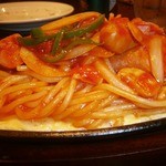 ビアーズテーブル ケラケラ - 具だくさん鉄板ナポリタン②up