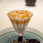 レストラン オオツ - 2021.5 宮崎マンゴー果肉 ココナッツスープ マンゴーピュレ アーモンドミルクのブランマンジェ