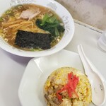 中華料理 宝龍 - 半チャンラーメン