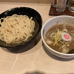 アンダーグラウンド ラーメン 頑者 - 