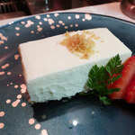 お肉屋 けいすけ 三男坊 - 自家製レアチーズケーキ