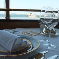 パノラミックレストラン ル・ノルマンディ - 海側の特等席