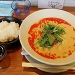 うさ担 - ・「担々麺(¥900)」＋「ランチサービスライス(¥0)」