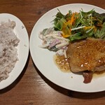Diningbar tsubaki - 若鶏の粒マスタードソテー（1000円）