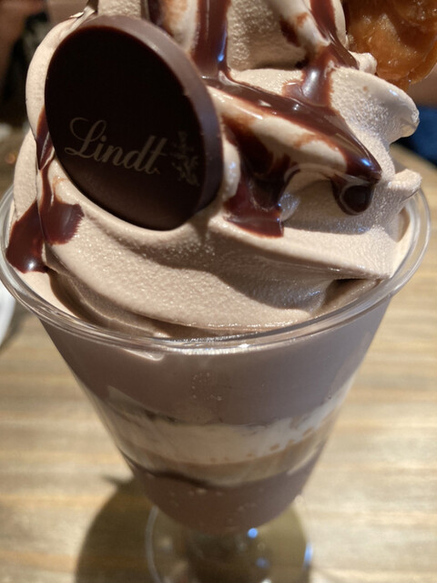 リンツ ショコラ ブティック カフェ 吉祥寺店 Lindt Chocolat Cafe Kichijoji 吉祥寺 カフェ 食べログ