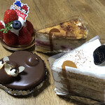 トロイカ - 料理写真:ラクエンドック コーヒーシフォン その他