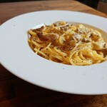 イタリア食堂 タク - 自家製塩豚のカルボナーラ 850円