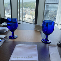 MAIN DINING by THE HOUSE OF PACIFIC - 席は西寄りの窓際
                    大丸から元町付近がよく見えました。